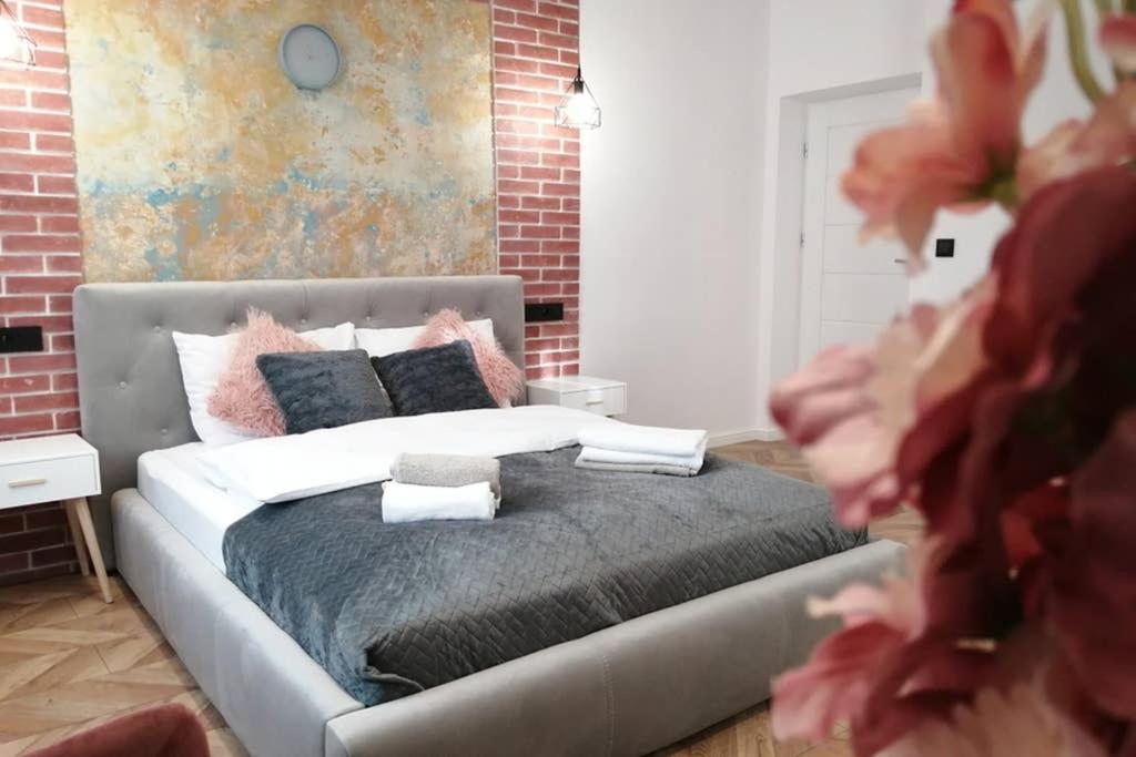 Apartament Lucy - Scisle Centrum Czestochowy Częstochowa Kültér fotó
